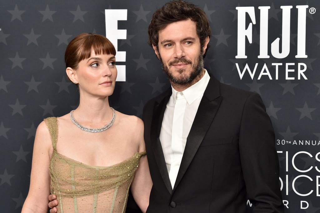 leighton meester adam brody critics coice