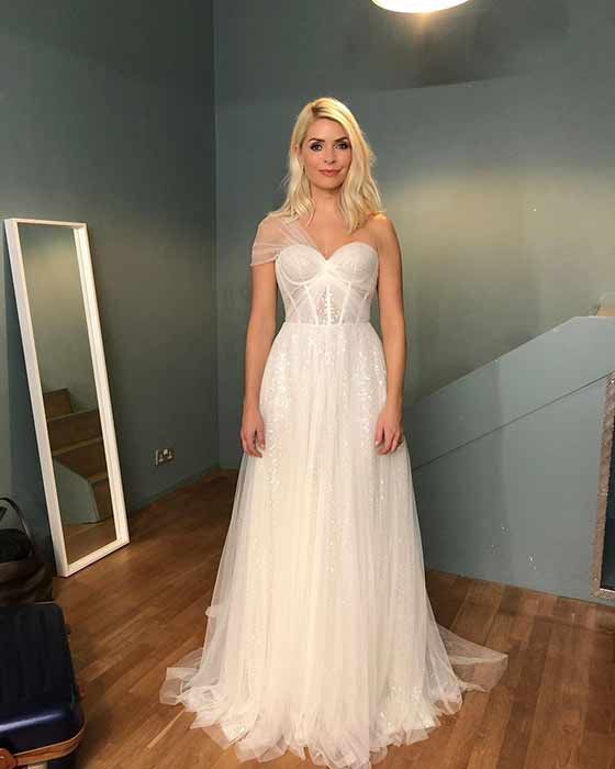 holly willoughby wedding dress pic