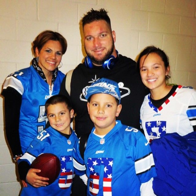 Yvonne with her husband and kids