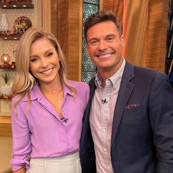 Kelly Ripa and Ryan Seacrest on the set of their ABC show Live with Kelly and Ryan
