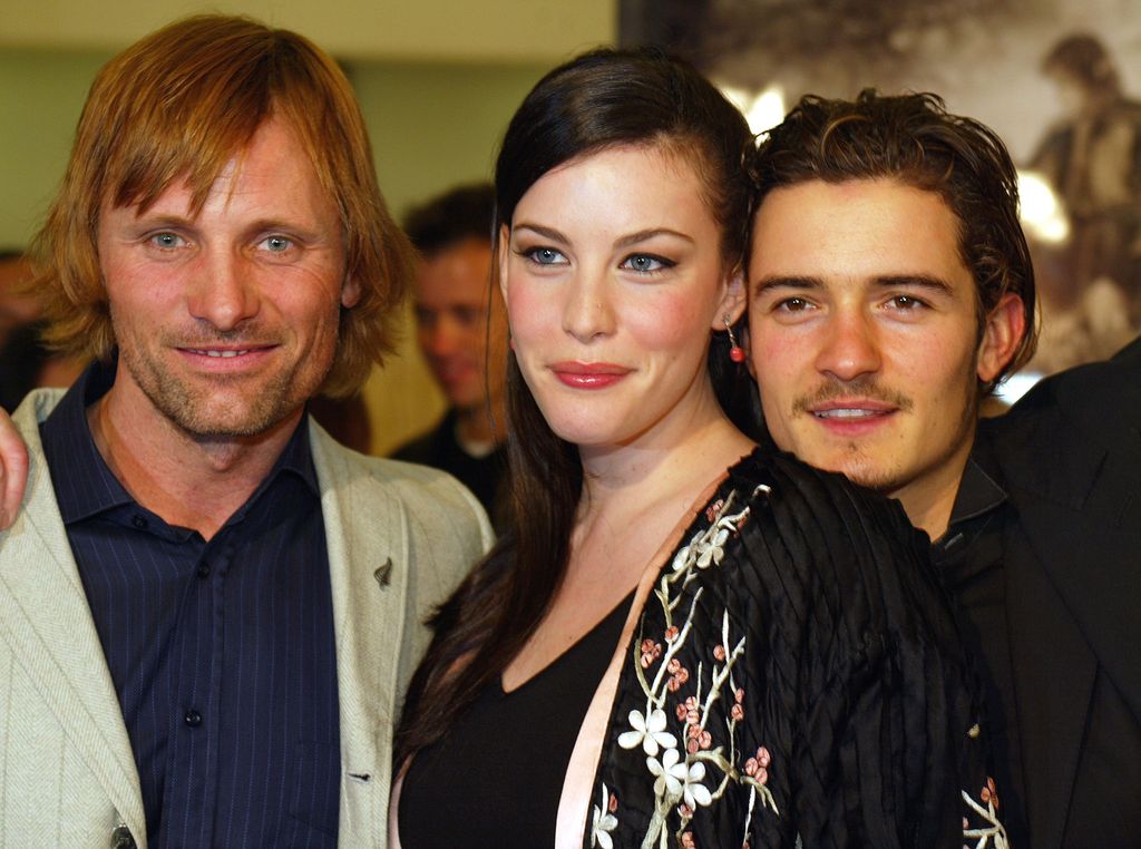 Viggo Mortensen, Liv Tyler et Orlando Bloom réunis à la première du Seigneur des Anneaux : Les Deux Tours.