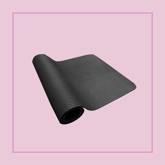 boots gym mat in black