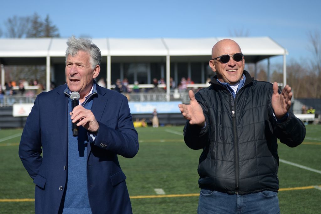 Dave Silk du hockey sur glace masculin des États-Unis de 1980 "Miracle sur glace" équipe au NOLA Gold au Veterans Memorial Stadium