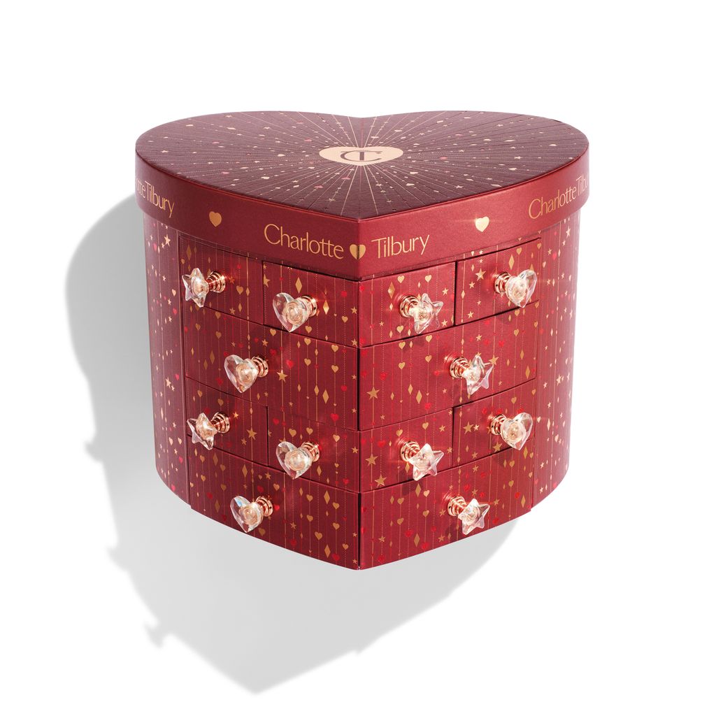 Look at this stunning box - red and glitzy and just so FABULOUS