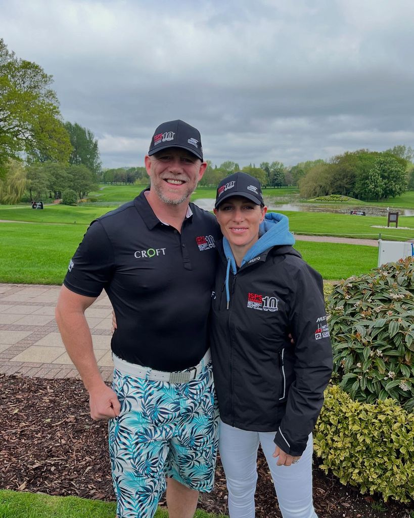 Mike Tindall en Zara Tindall en lugar de Golf
