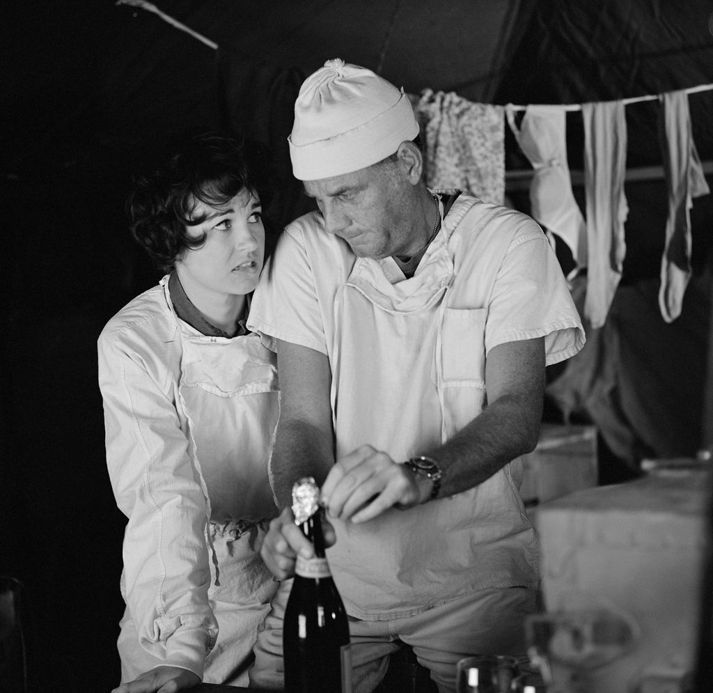 LOS ANGELES - APRIL 13: Linda Meiklejohn as Lt. Leslie Scorch and McLean Stevenson as Lt. Colonel Henry Blake in the pilot episode of M*A*S*H (MASH).  Image dated April 13, 1972. (Photo by CBS via Getty Images) 