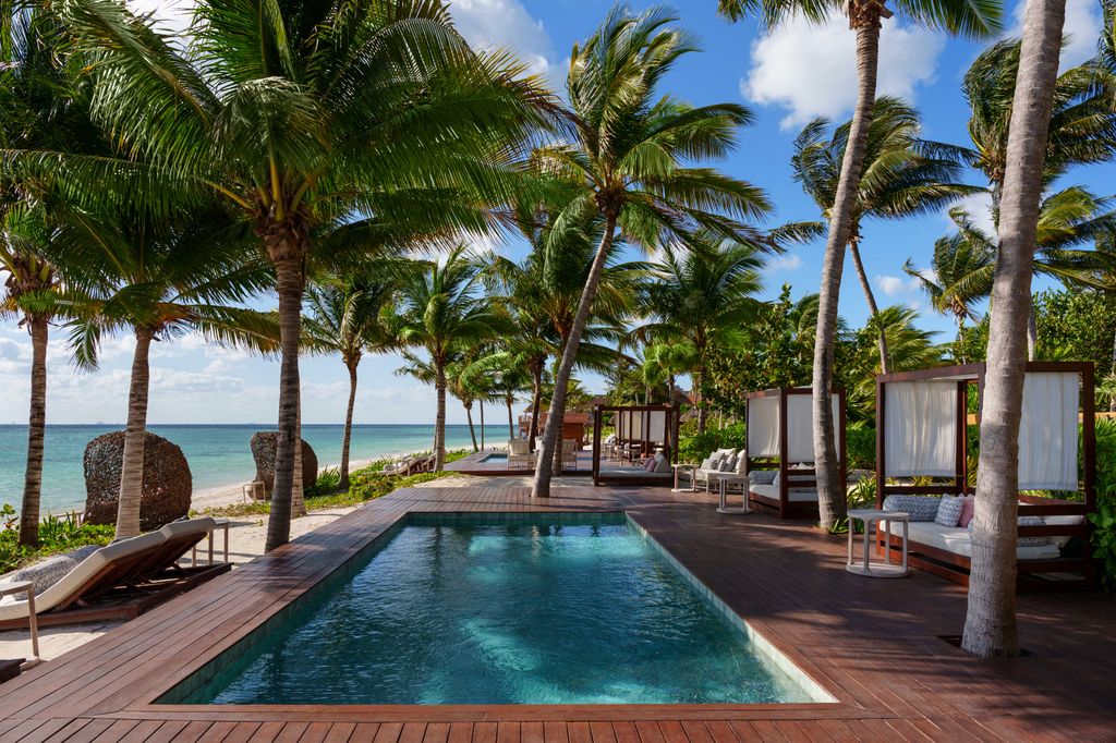 outdoor pool at Banyan Tree Mayakoba