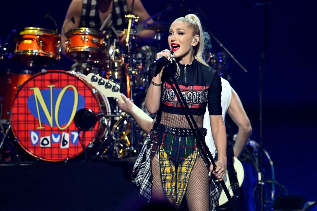 gwen stefani on stage with no doubt fireaid concert