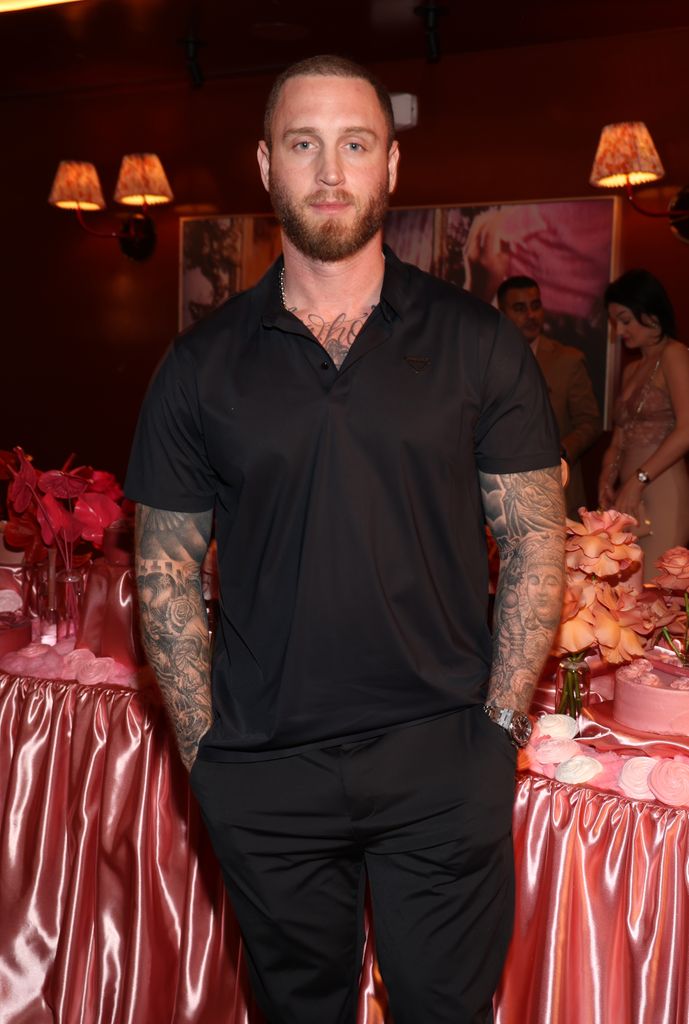 Chet Hanks participe à l'événement Clarins Iconic Lip Perfector with a Sugar & Shine Galentine à Alba le 29 janvier 2026 à West Hollywood, Californie