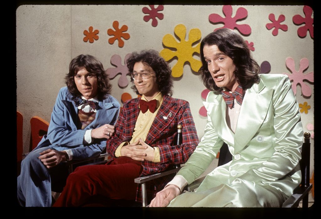 THE DATING GAME - Couverture de l'émission avec The Loud Family - Date de diffusion : 26 avril 1973. (Photo par ABC Photo Archives/Disney General Entertainment Content via Getty Images) KEVIN (L) ET GRANT LOUD (R) AVEC UN MEMBRE DU GROUPE