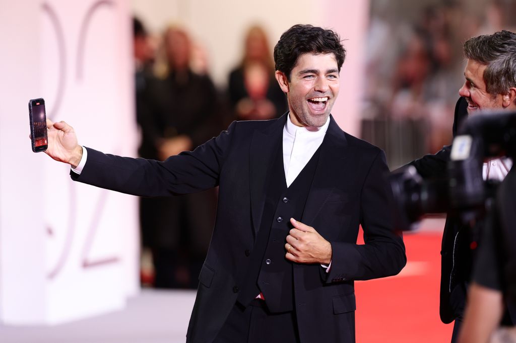 VENICE, ITALY - SEPTEMBER 03: Adrian Grenier attends the Cartier Glory To The Filmmaker Award 2025 and the "In the Hand of Dante" red carpet during the 82nd Venice International Film Festival on September 03, 2025 in Venice, Italy. (Photo by Andreas Rentz/Getty Images)