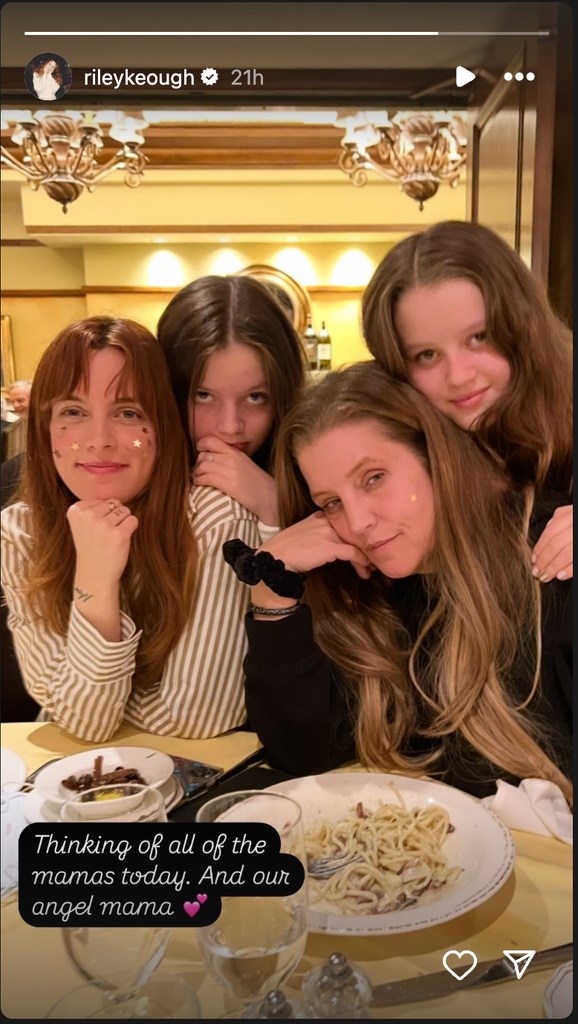 Riley Keough shares photo of Lisa Marie and little sisters