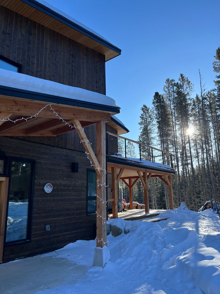 The family-run Yukon Ski Lodge