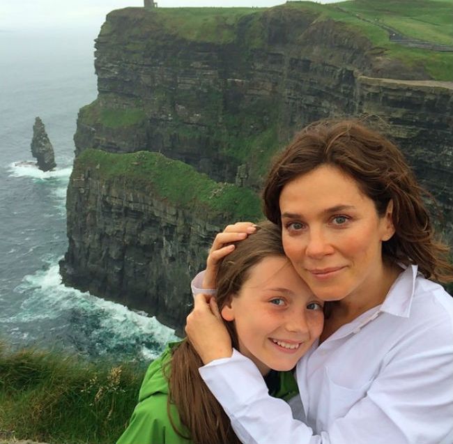 anna friel and daughter gracie