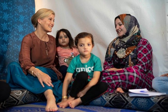 countess of wessex meets syrian family