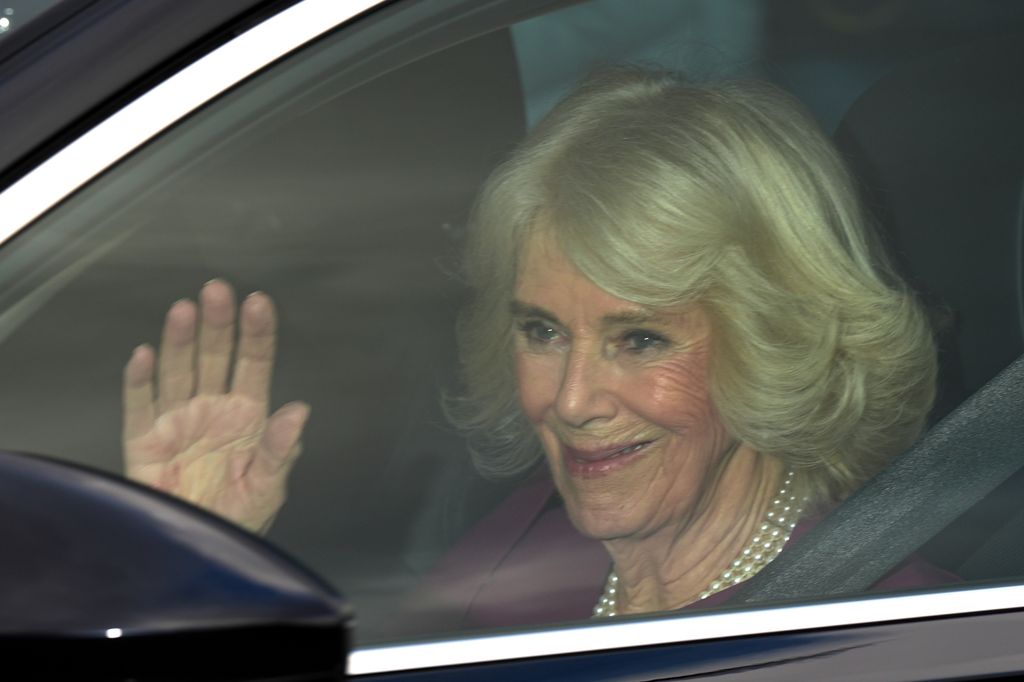 Queen waving at King's Christmas lunch 2024