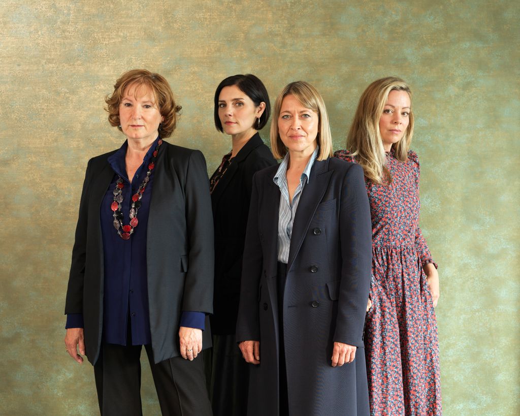 Ruth (DEBORAH FINDLAY), Nina (ANNABEL SCHOLEY), Hannah (NICOLA WALKER), Rose (FIONA BUTTON) in The Split