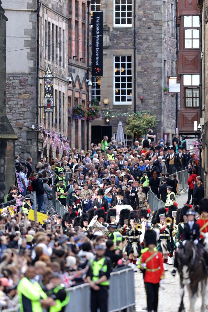 The people's procession making its way to the Cathedral