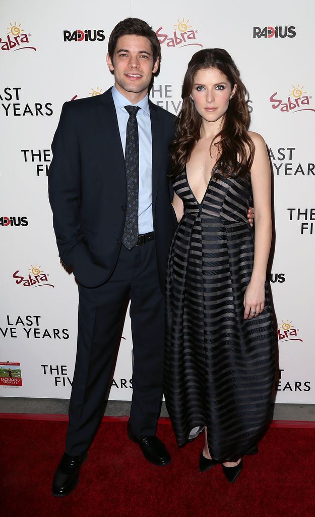 A photo of Anna Kendrick and Jeremy Jordan