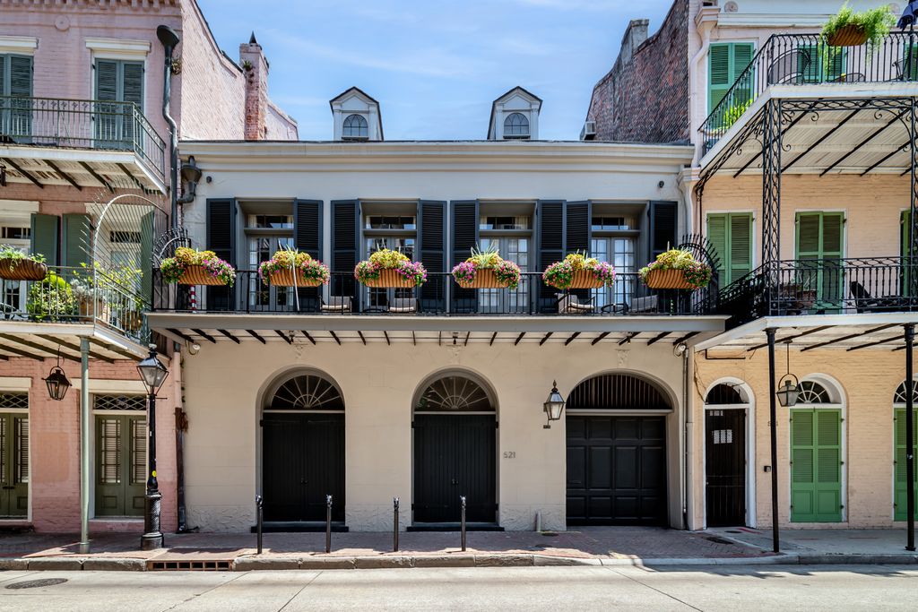 Brad and Angelina's former New Orleans home