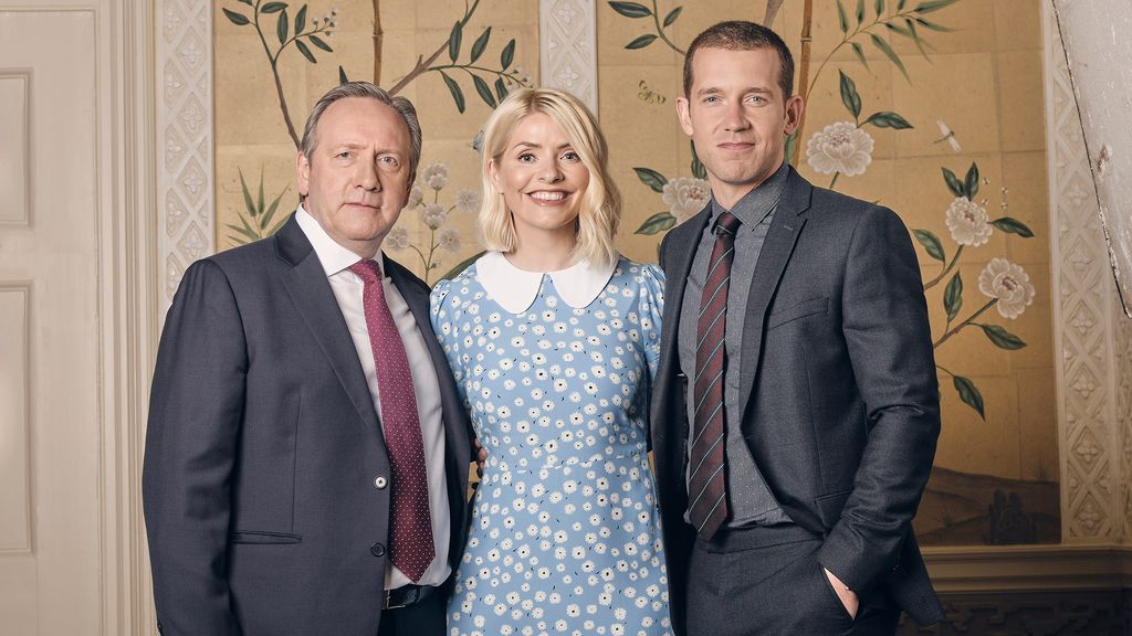 Holly Willoughby with co-stars on the set of Midsomer Murders 