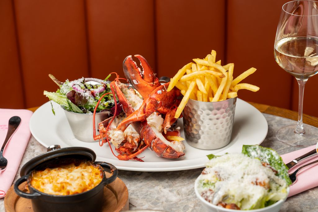 Enjoy juicy lobsters at Burger and Lobster