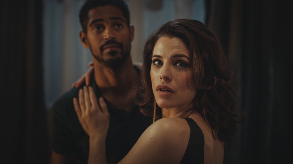 Alfred Enoch and Jessica De Gouw as Pete and Becka