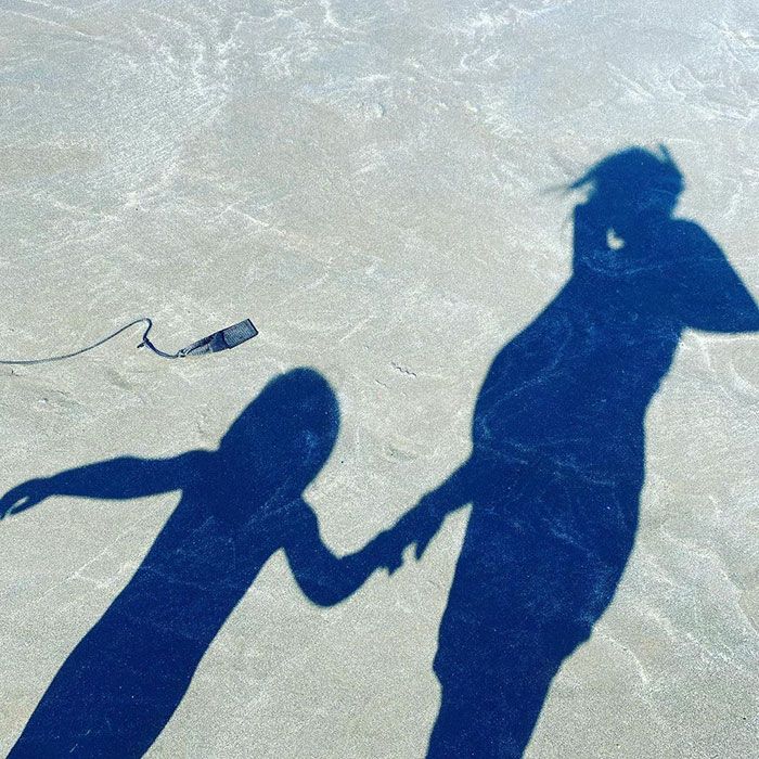 alex jones baby bump shadow