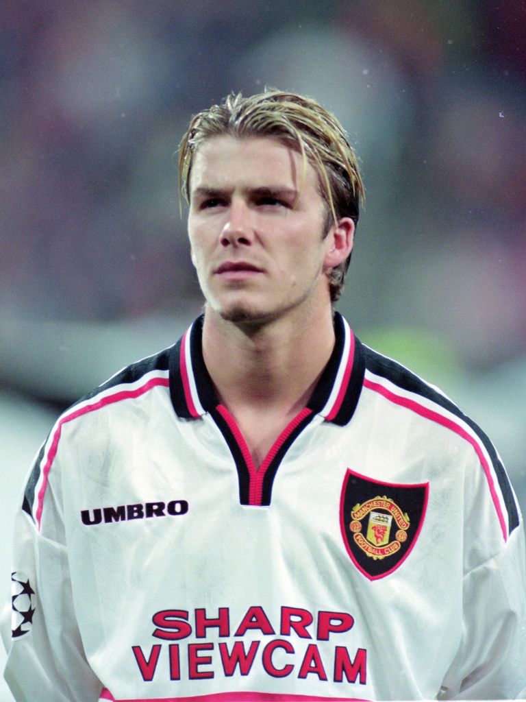 David in manchester united kit in 2000s