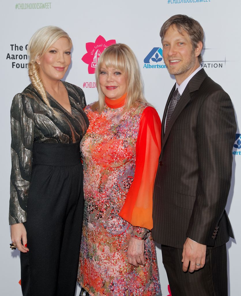 Tori Spelling, Candy Spelling and Randy Spelling attend LA's Best annual family dinner 2015 at Skirball Cultural Center on June 27, 2015 in Los Angeles, California.