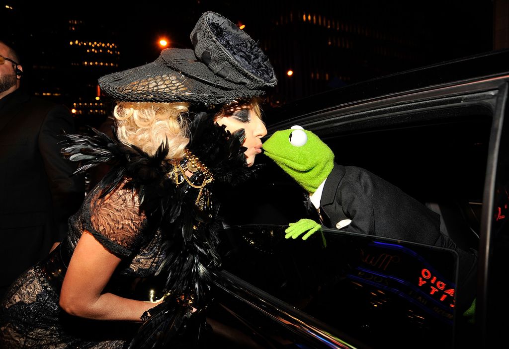 Lady Gaga and Kermit the frog attend the 2009 MTV Video Music Awards at Radio City Music Hall on September 13, 2009 in New York City