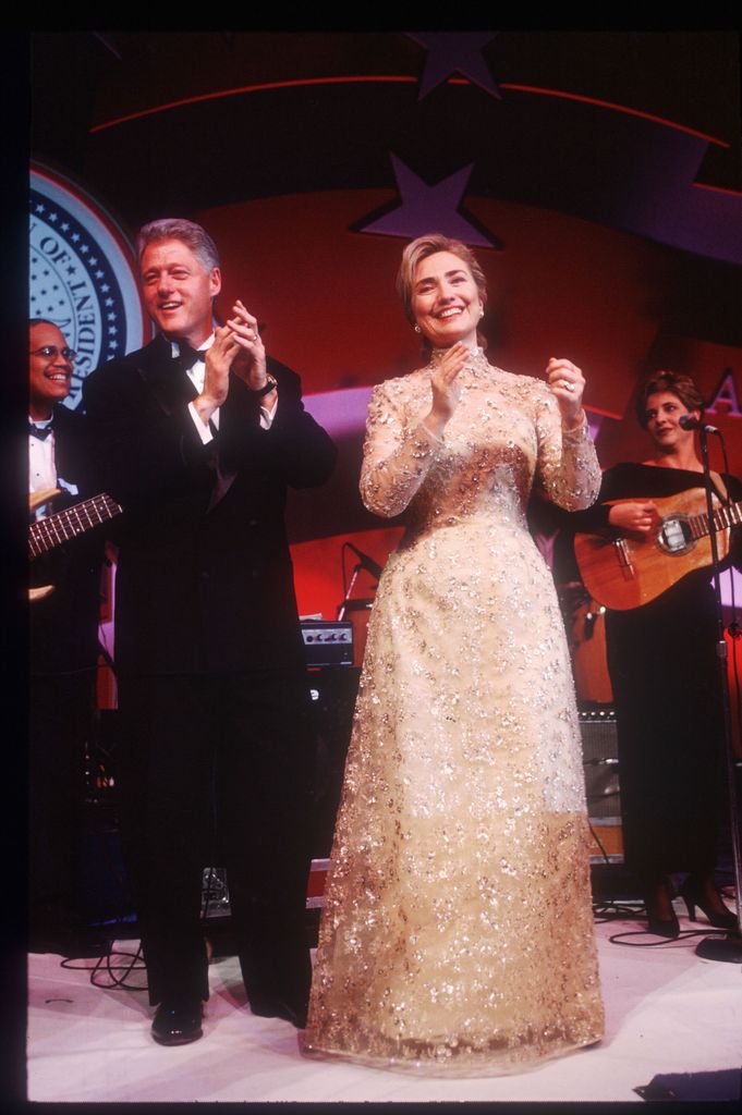 Hillary Clinton durante o baile de posse do presidente Bill Clinton em 1997 