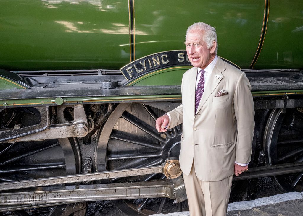 The monarch admiring the Flying Scotsman