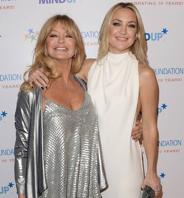 Kate Goldie Hawn's double as unveils very glam new look | HELLO!
