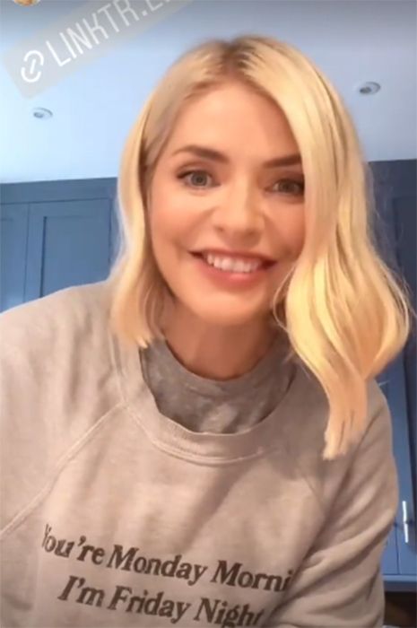 holly willoughby sweater