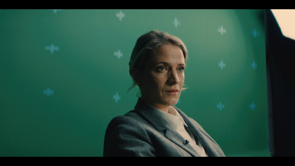 Marie Sandø in The Pushover