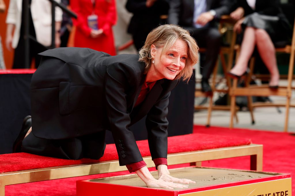 jodie foster hand and footprint ceremony