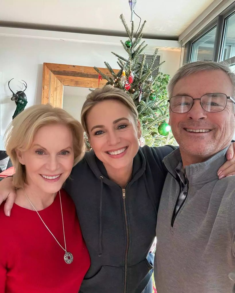 amy robach with her parents
