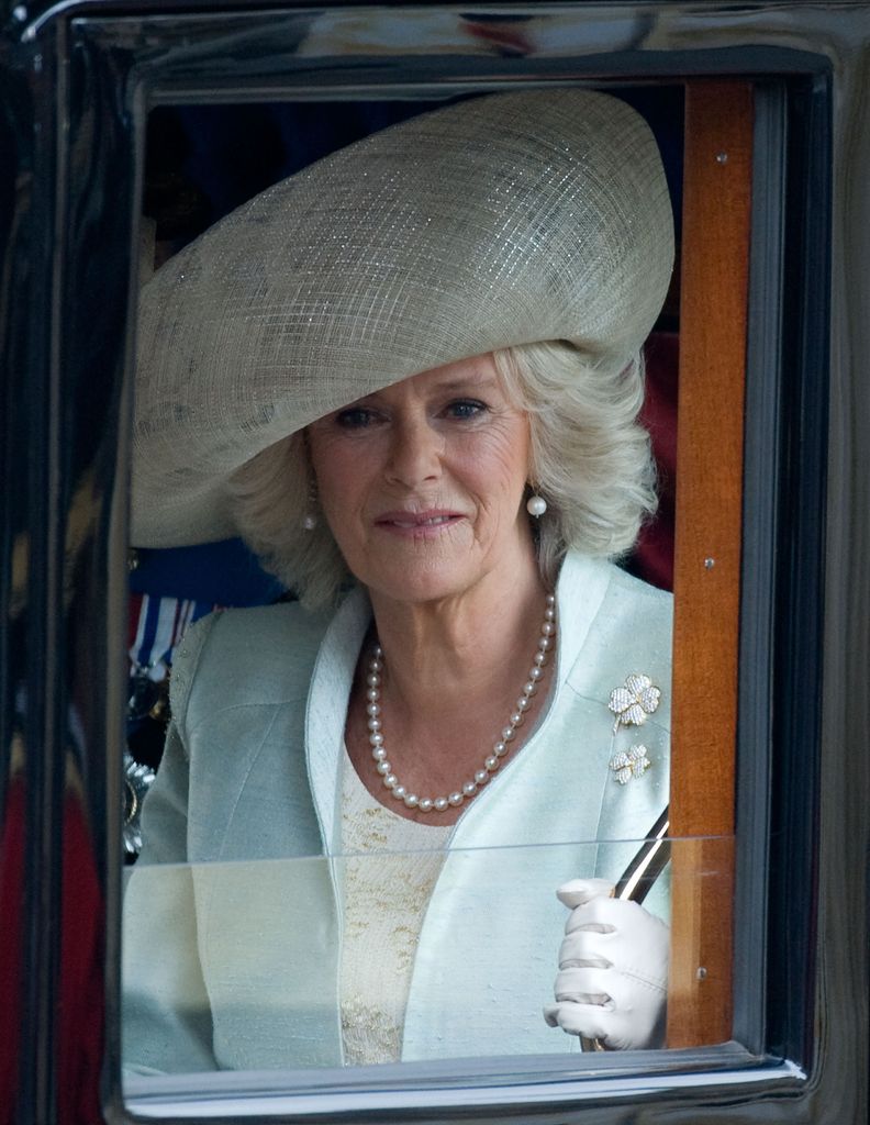 Camilla wearing the brooches at William and Kate's 2011 royal wedding