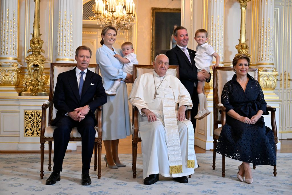 Guillaume and Stephanie pictured with their sons, Grand Duke Henri, Grand Duchess Maria Teresa and Pope Francis in September