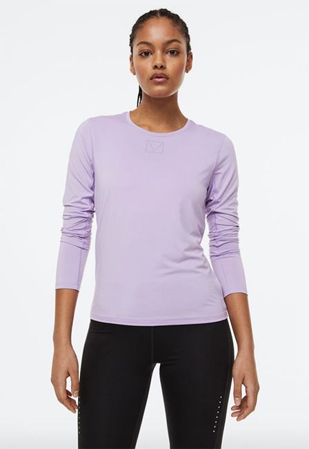 H and M running top