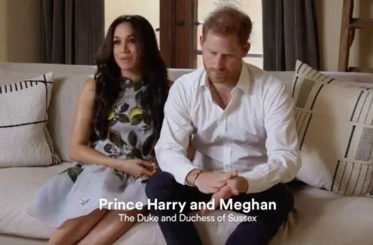 meghan markle wearing oscar de la renta video