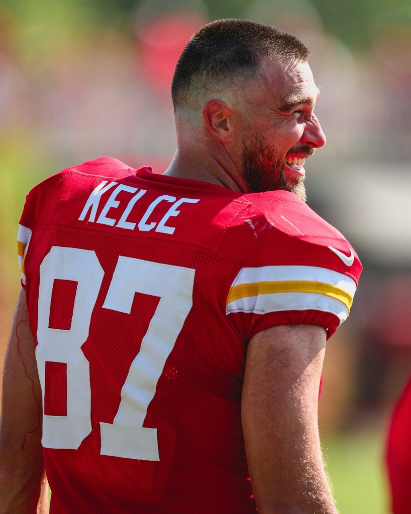 Photo shared by Kansas City Chiefs of Travis Kelce's new look