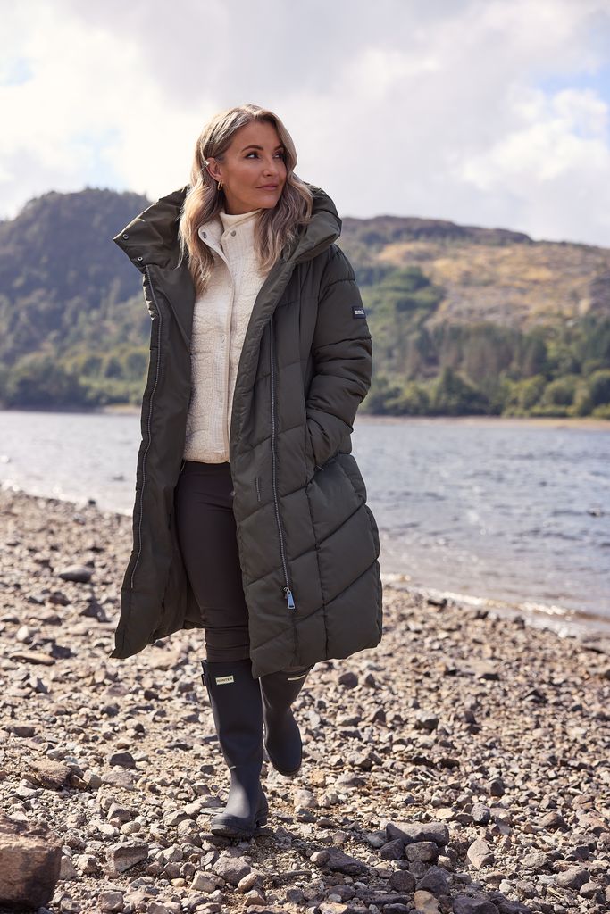 Whether it's on screen or on the go, Helen always looks incredible