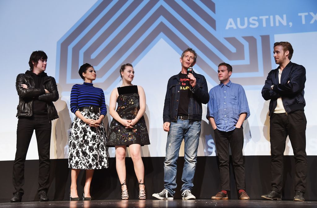 Le compositeur Johnny Jewel, les acteurs Eva Mendes, Saoirse Ronan, Ben Mendelsohn et Iain de Caestecker, et le réalisateur / écrivain Ryan Gosling participent à un Q&R après le "Rivière perdue"  Première lors de la musique SXSW 2015, Film + Interactive Festival au Topfer Theatre de Zach le 14 mars 2015 à Austin, Texas