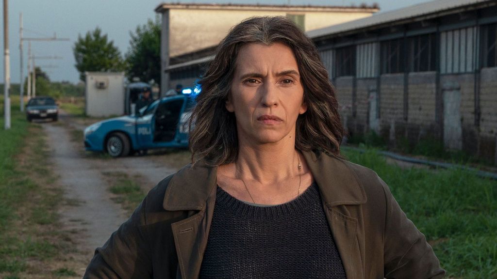 Claudia Gerini is excellent in Sara: Woman in the Shadows