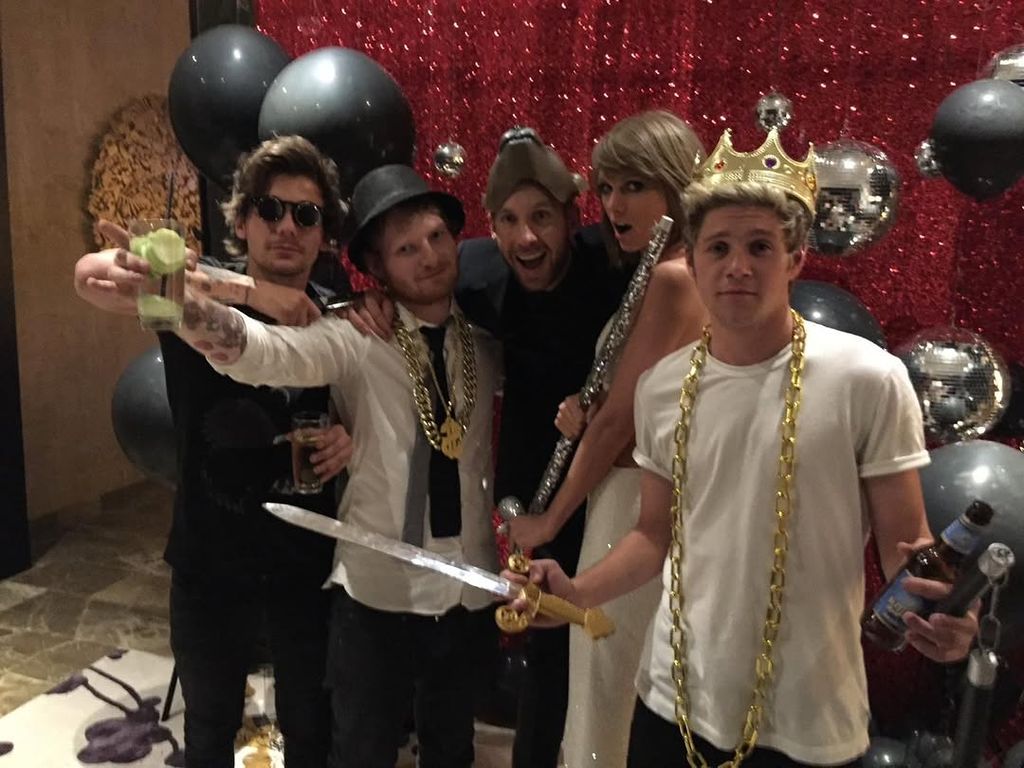 Louis Tomlinson, Ed Sheeran, Calvin Harris, Taylor Swift and Niall Horan pose backstage at Billboard Awards