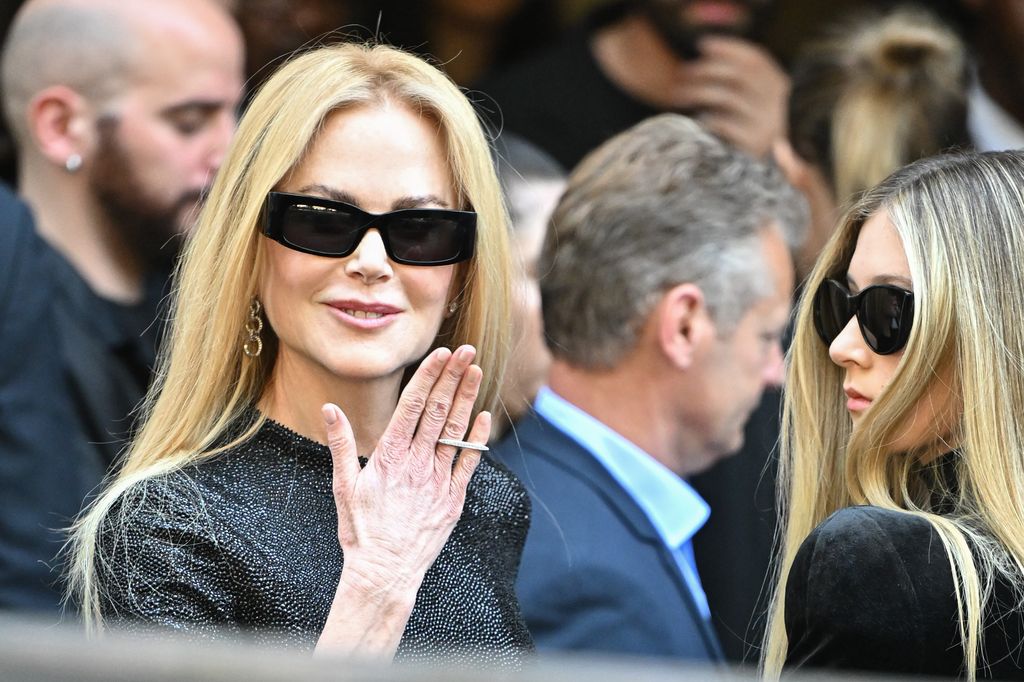 Nicole Kidman with daughter Sunday in Paris 