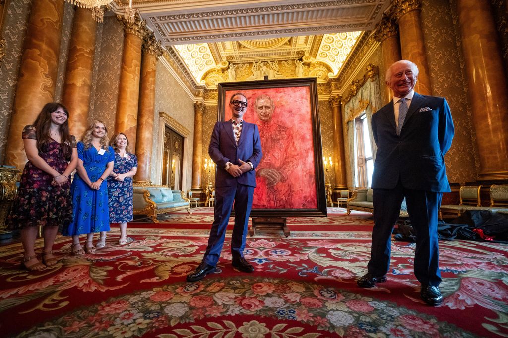 King Charles and Jonathan Yeo stand in front of portrait