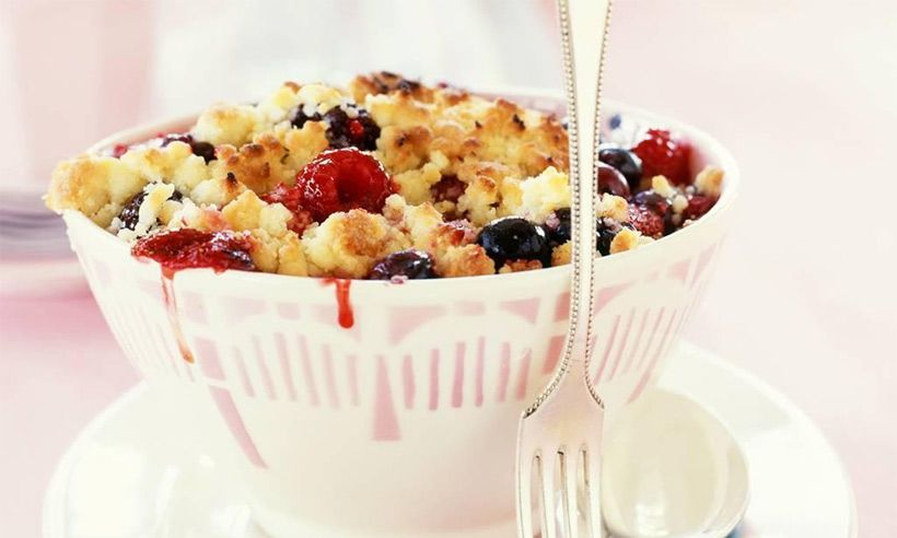 berry crumble